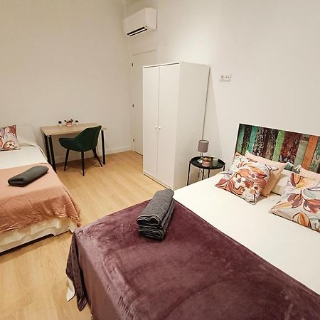 By Universitat Private Rooms Βαρκελώνη Εξωτερικό φωτογραφία