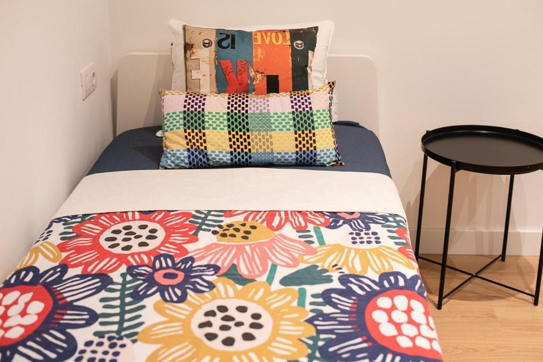 By Universitat Private Rooms Βαρκελώνη Εξωτερικό φωτογραφία