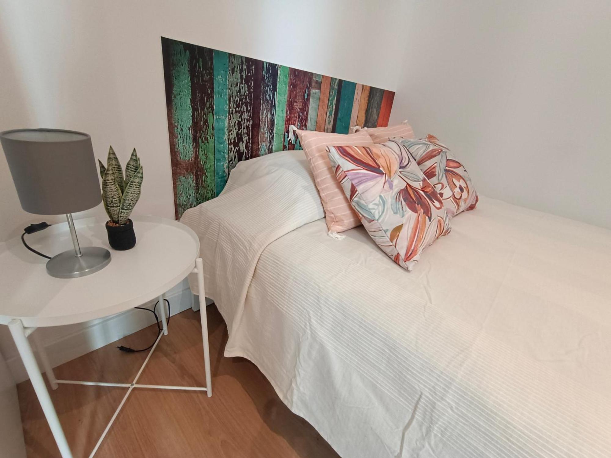 By Universitat Private Rooms Βαρκελώνη Εξωτερικό φωτογραφία